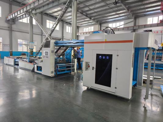 Γρήγορη ακριβής αυτόματη μηχανή laminator φλάουτα για υψηλής απόδοσης κυματοειδή χαρτόνι lamination