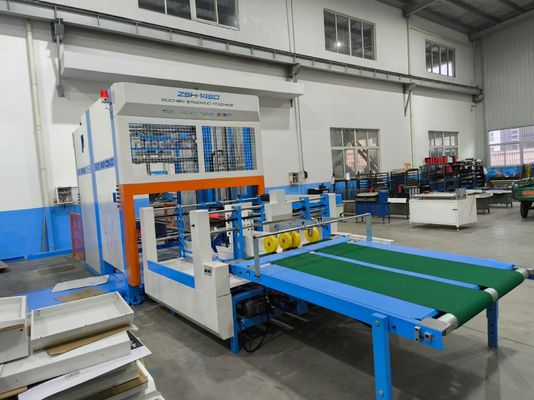 Αυτόματη στοίβαξη χαρτιού Flip Flop με μηχανή Auto Stacker για την παραγωγή κυματοειδούς χαρτονιού με Flute Laminator