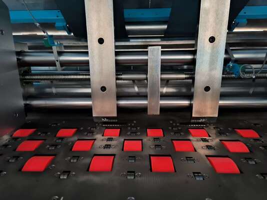 Μηχανή laminator με υψηλή ταχύτητα με φλάουτα χωρίς δομή πίεσης τροφοδοσίας και ψηφιακό έλεγχο κόλλας για την ελαχιστοποίηση της ζημίας και των αποβλήτων κόλλας