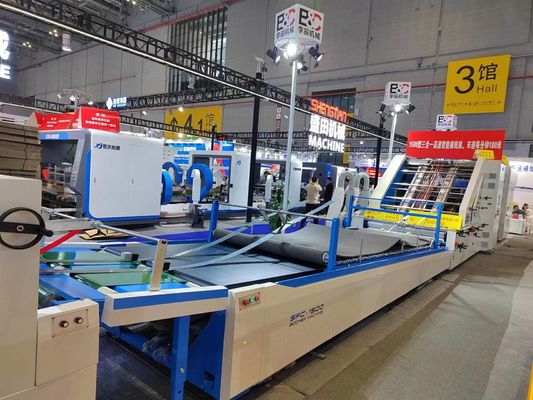 Αυτόματη ζαρωμένη μηχανή 5ply τρία τοποθέτησης σε στρώματα φλαούτων σε ένα Multifuncational